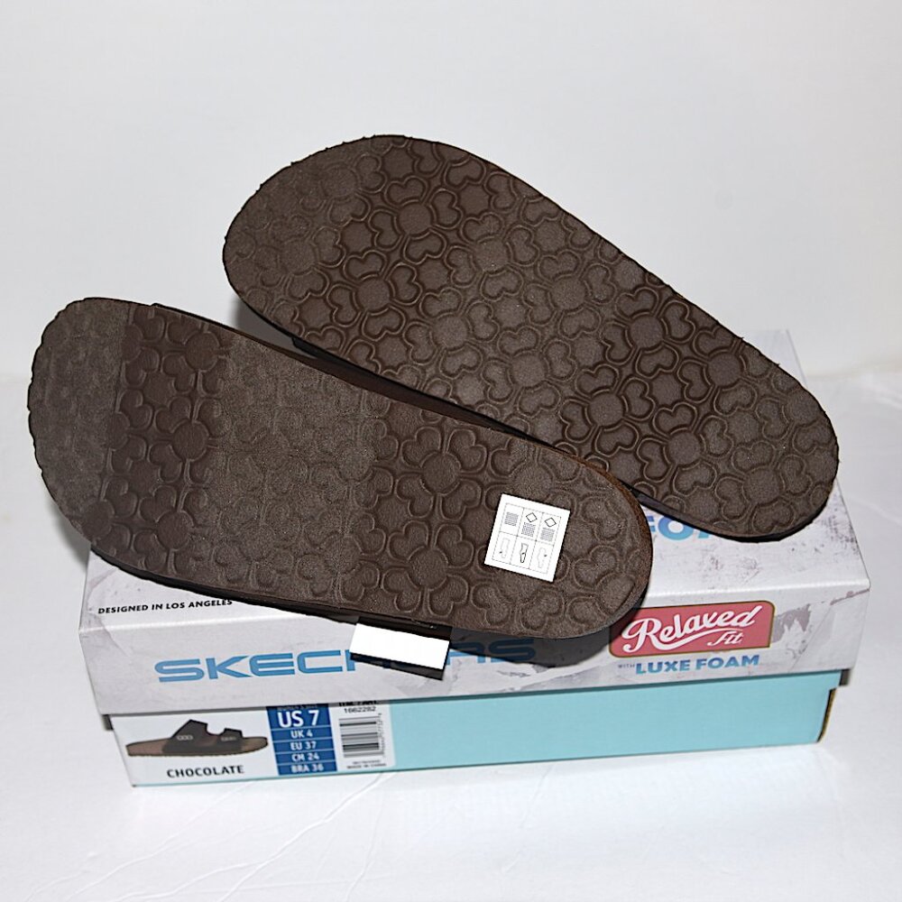 NIB Skechers Luxe Foam Relaxed Fit Sandals in Chocolate - Picture 7 of 7